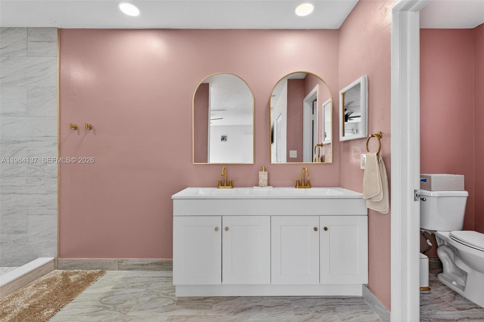 LAKES BY THE BAY SEC 5 - Residential