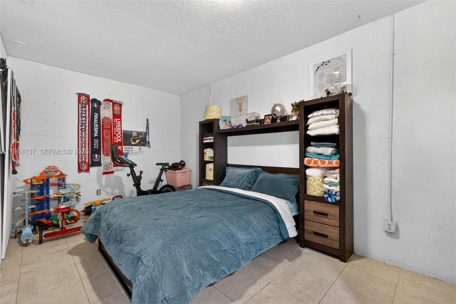 LAKES BY THE BAY SEC 5 - Residential