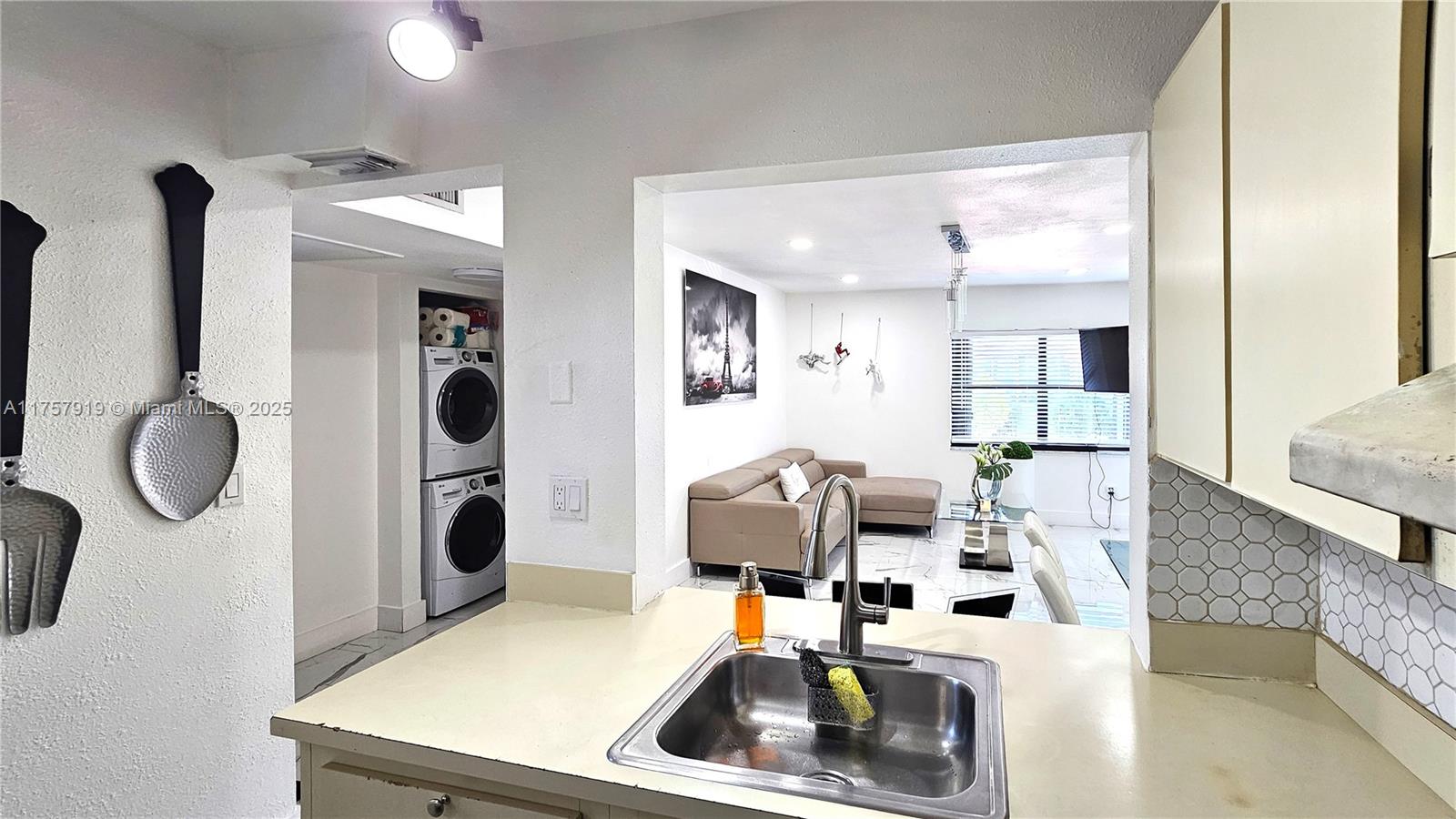 LAGO GRANDE CONDO THREE C - Residential