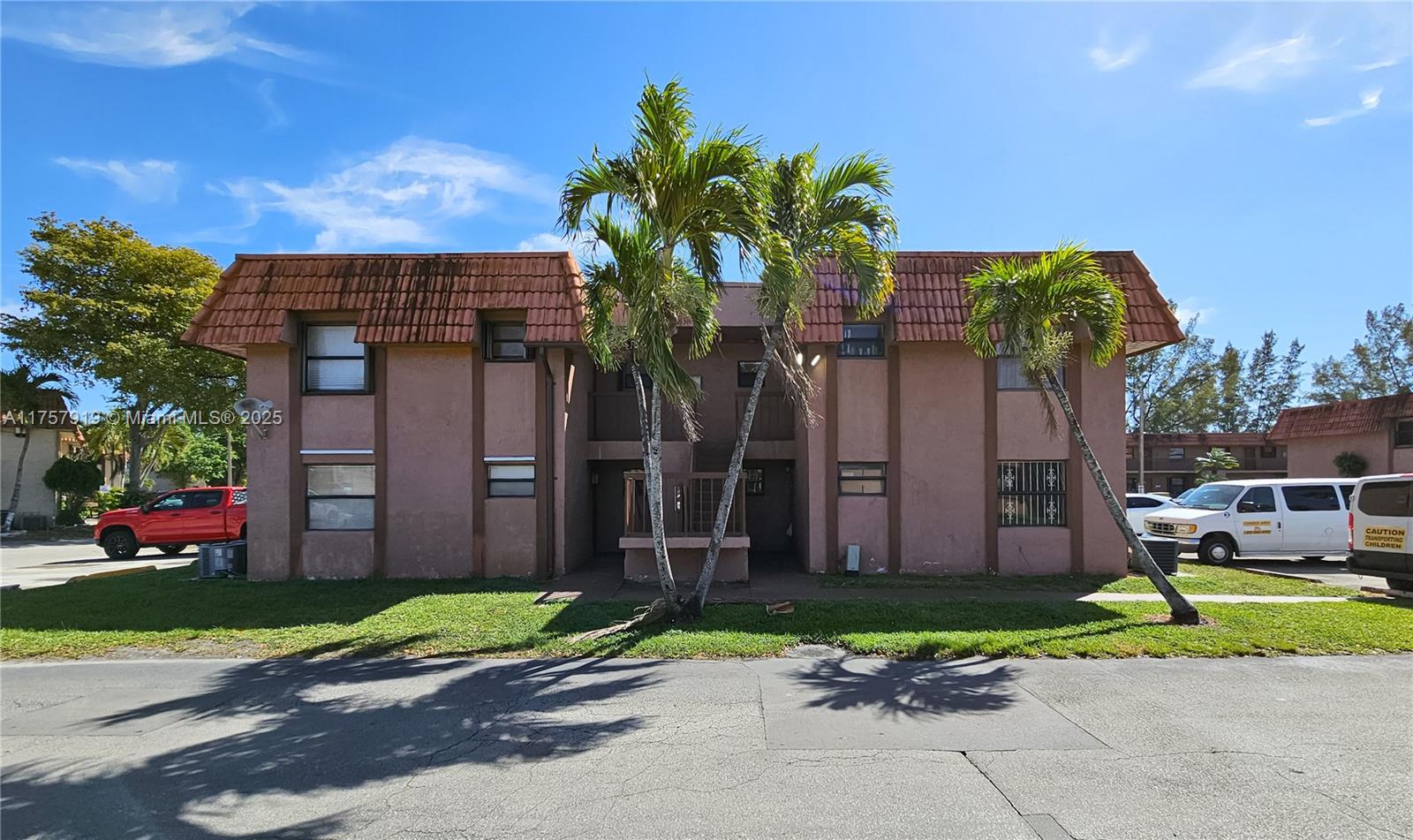 Property for Sale at 6485 W 27th Ave 23-42, Hialeah, Miami-Dade County, Florida - Bedrooms: 2 
Bathrooms: 2  - $269,000