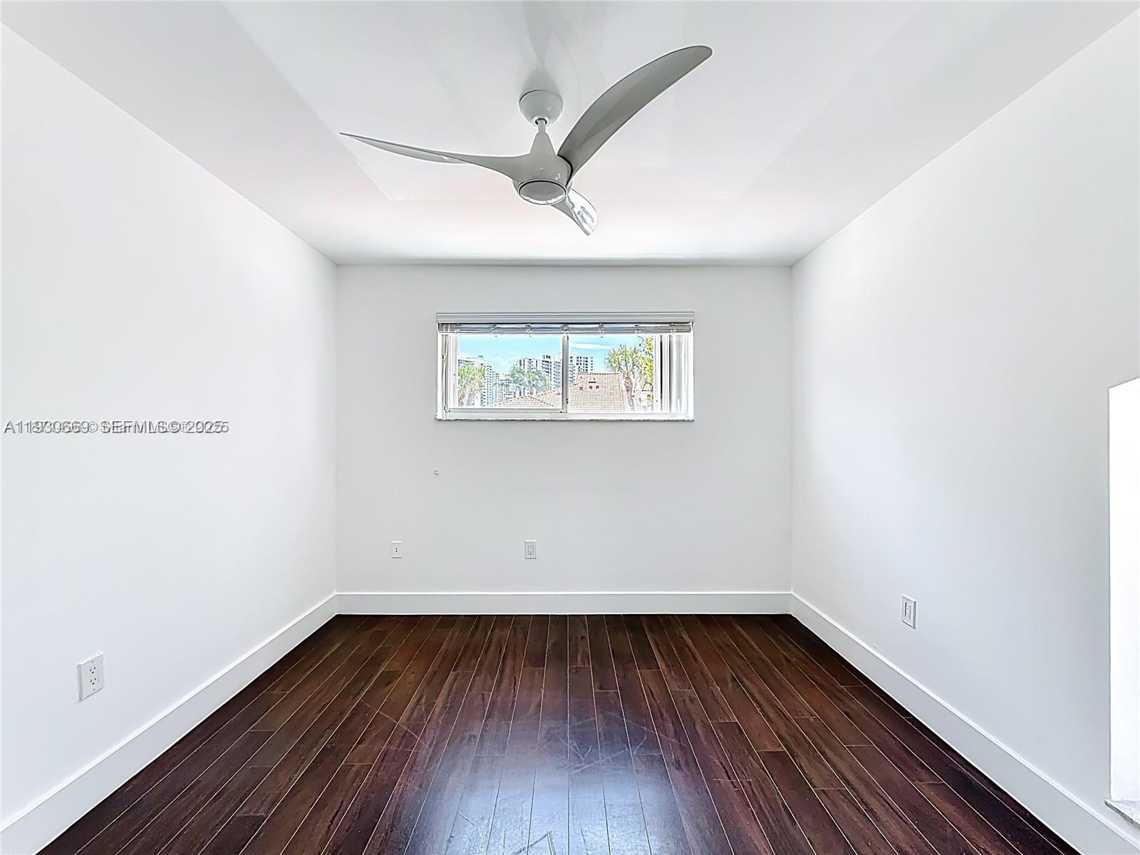 GOLDEN POINTE - Residential Lease