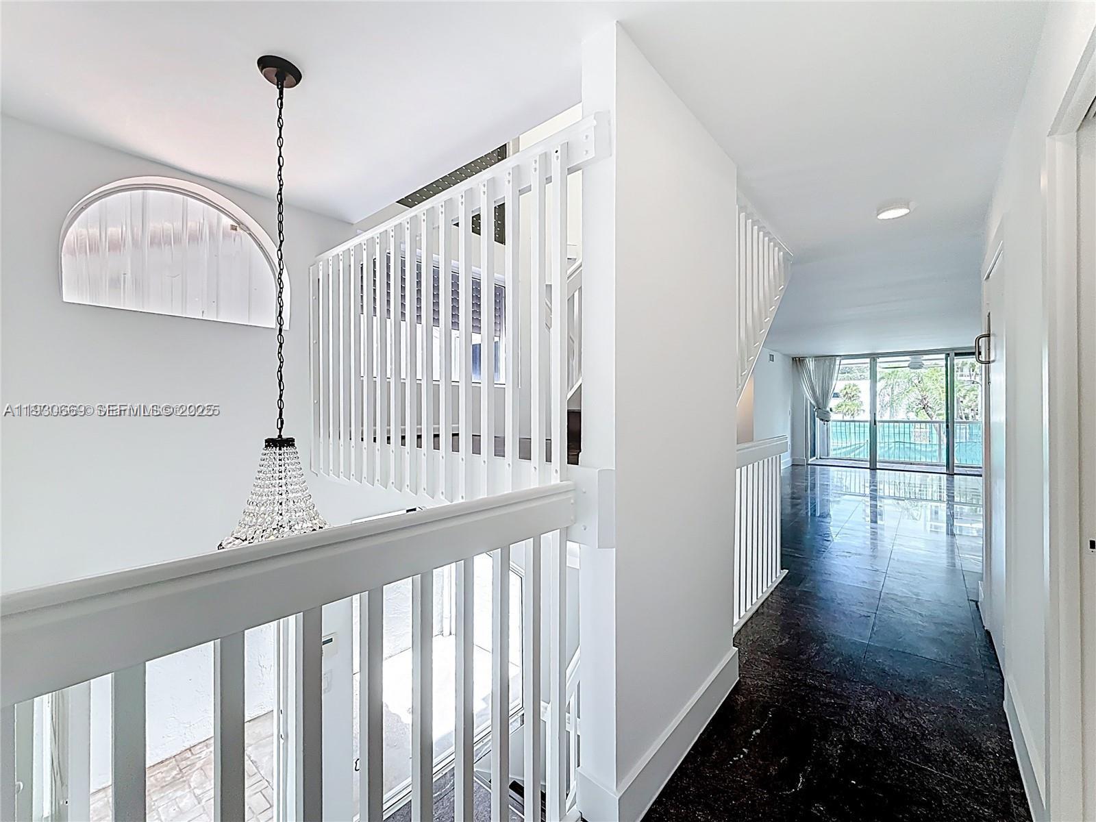 GOLDEN POINTE - Residential Lease