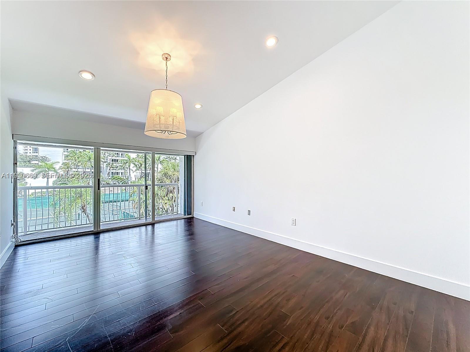 GOLDEN POINTE - Residential Lease