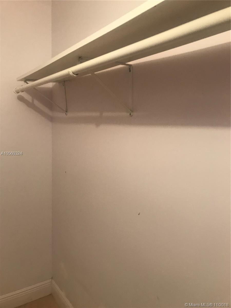 ESPRIT CONDO II - Residential Lease