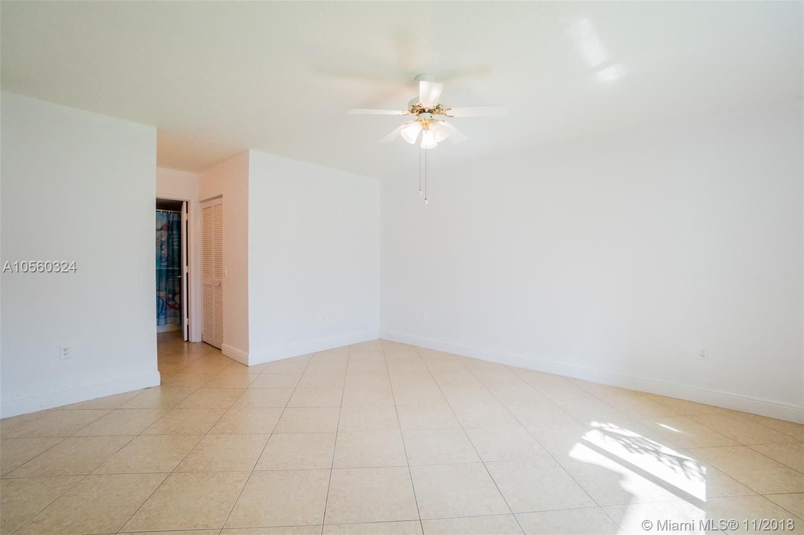 ESPRIT CONDO II - Residential Lease