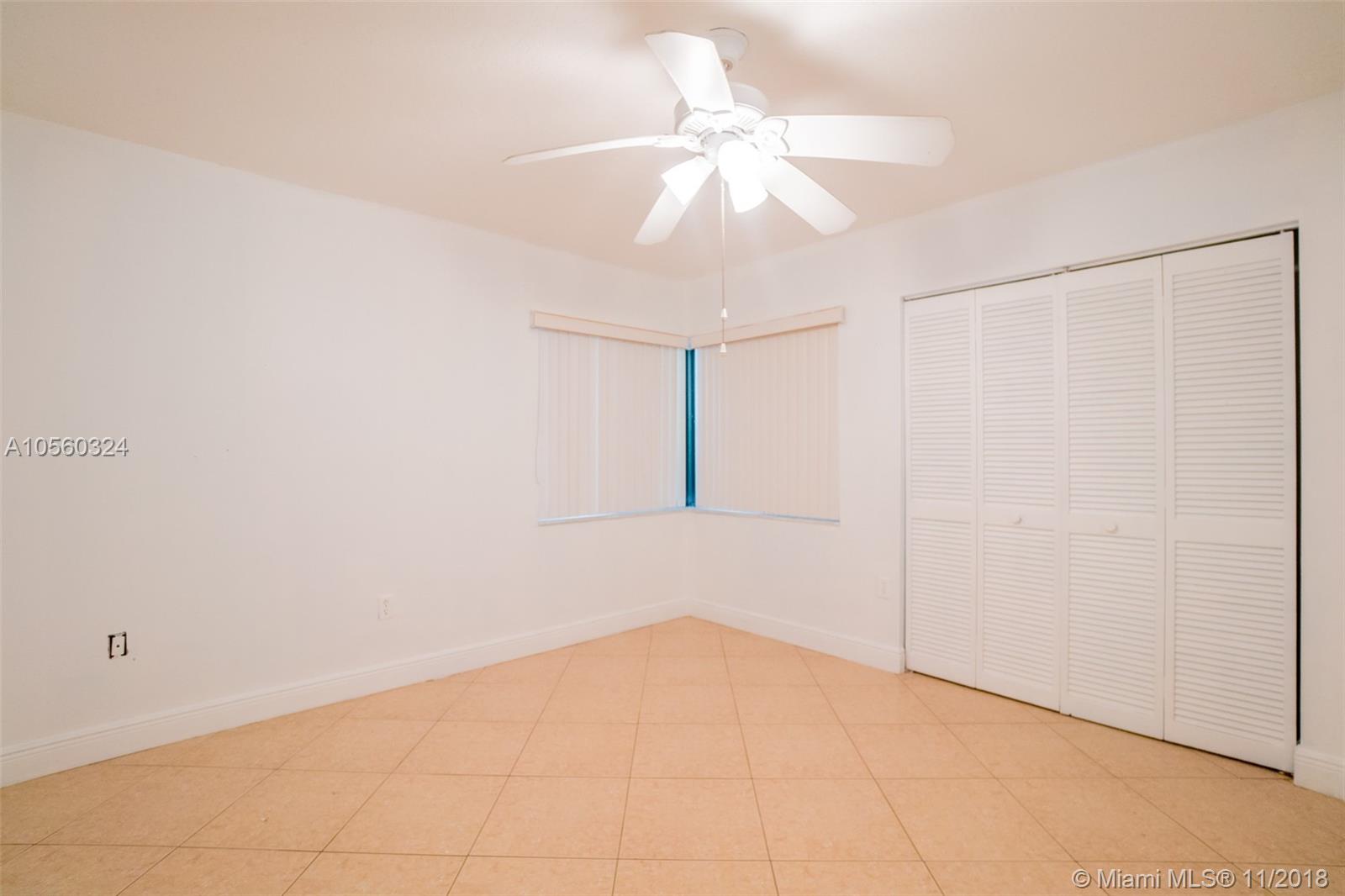 ESPRIT CONDO II - Residential Lease