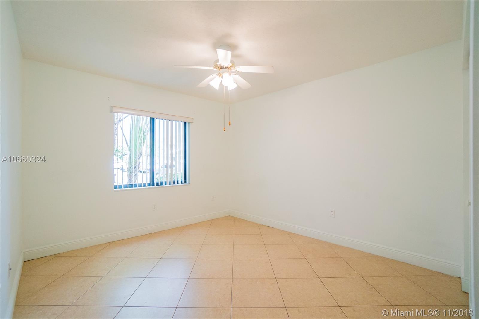 ESPRIT CONDO II - Residential Lease