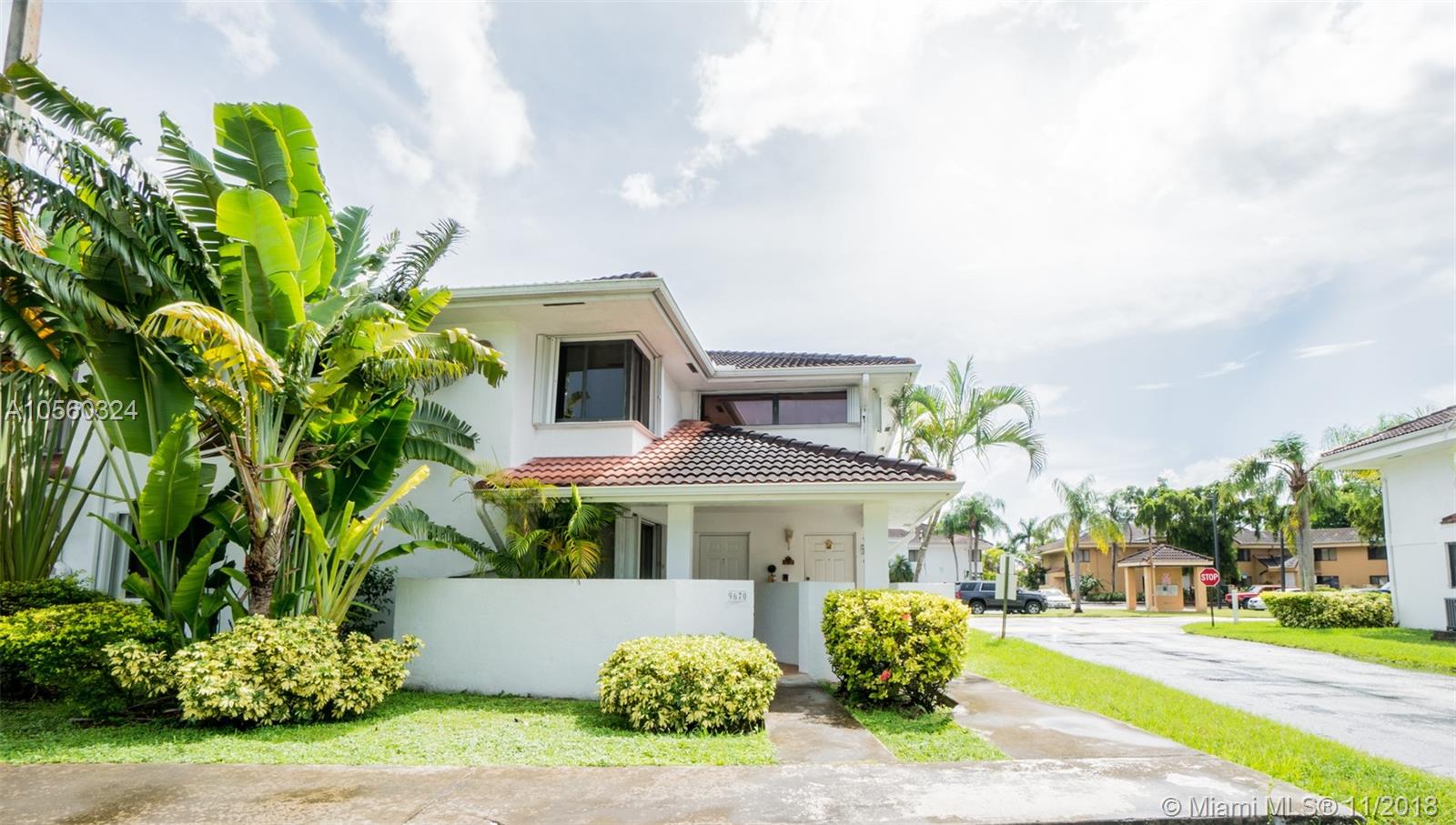 ESPRIT CONDO II - Residential Lease