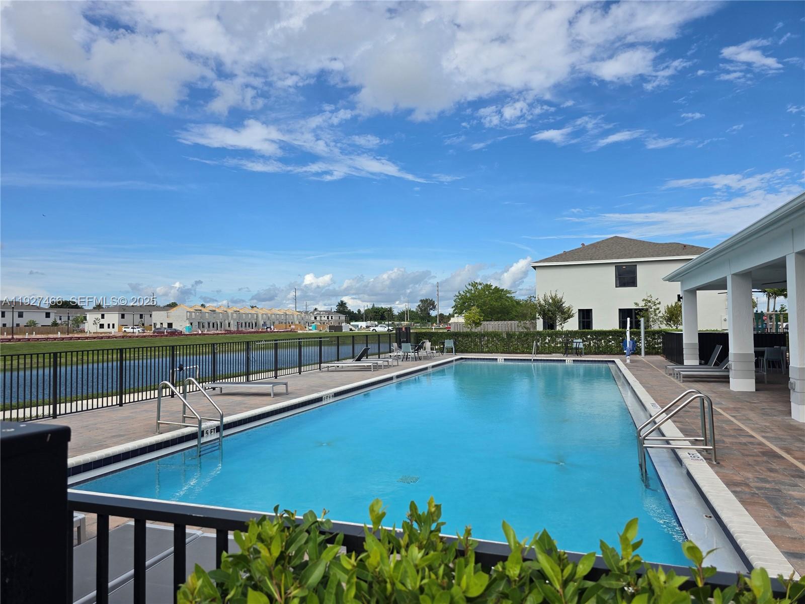 MIAMI LAND AND DEVELOPMEN - Residential Lease