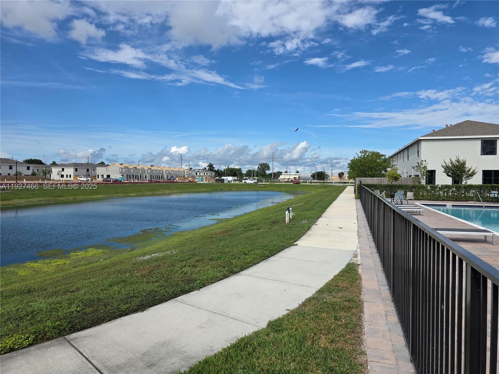 MIAMI LAND AND DEVELOPMEN - Residential Lease