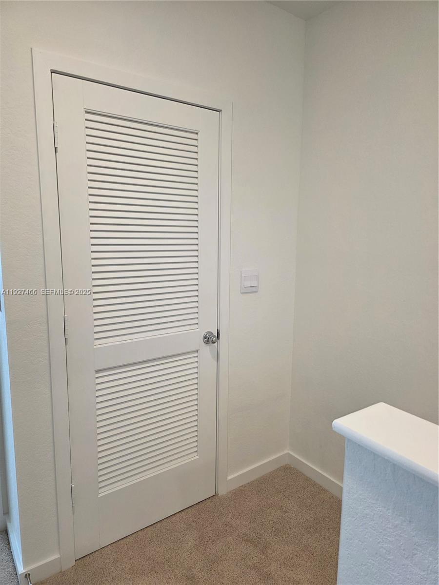 MIAMI LAND AND DEVELOPMEN - Residential Lease