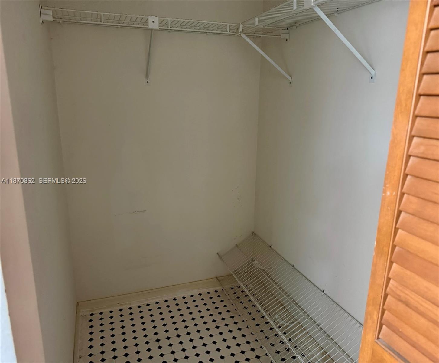 ROLLING HILLS UNIT 1 - Residential