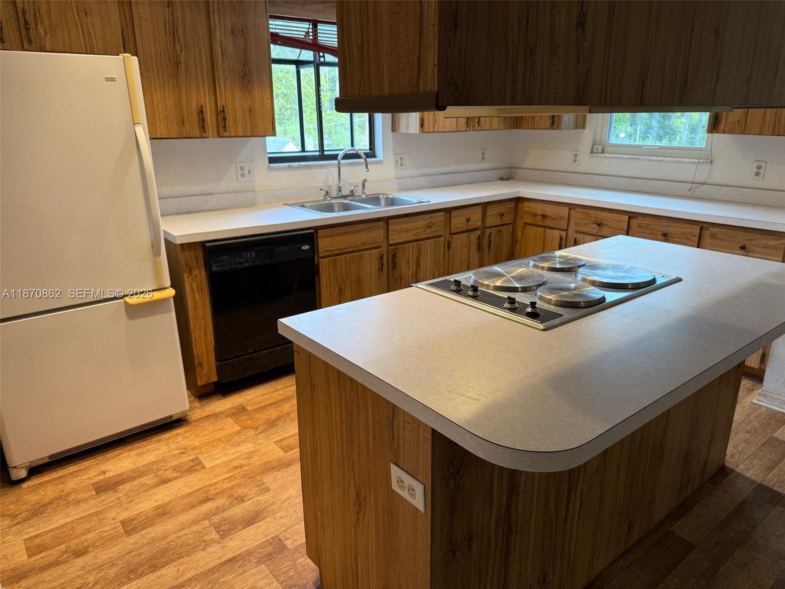 ROLLING HILLS UNIT 1 - Residential