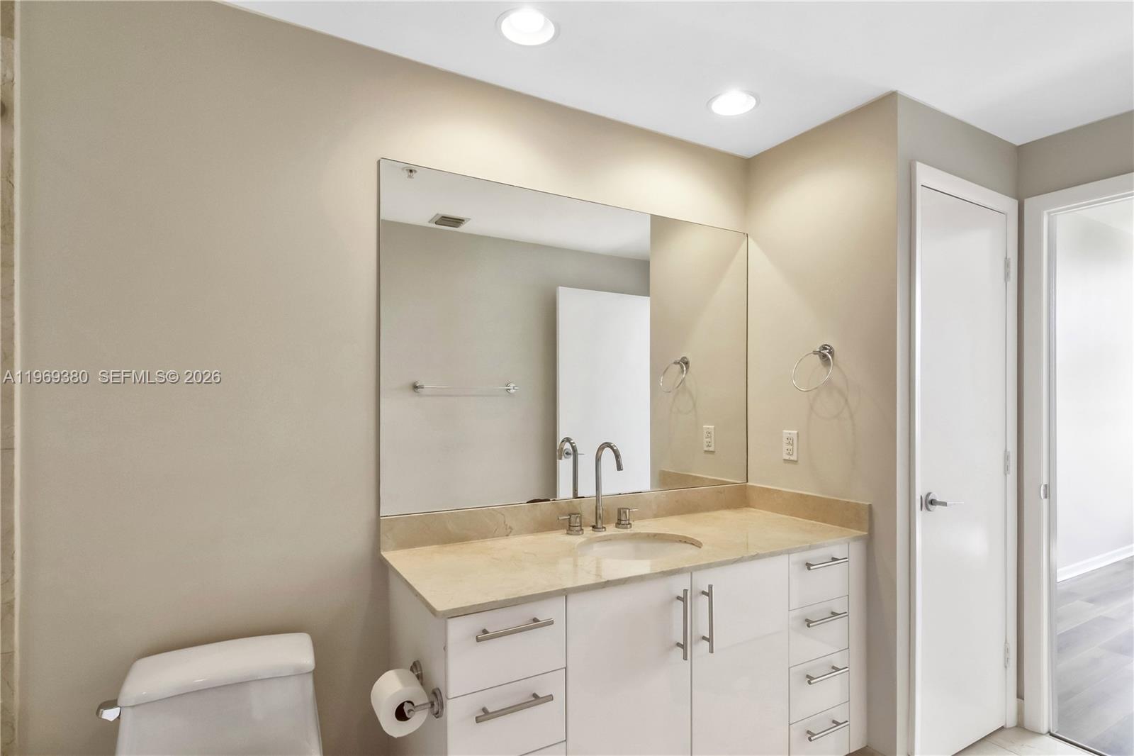 CITYPLACE SOUTH TOWER CON - Residential Lease