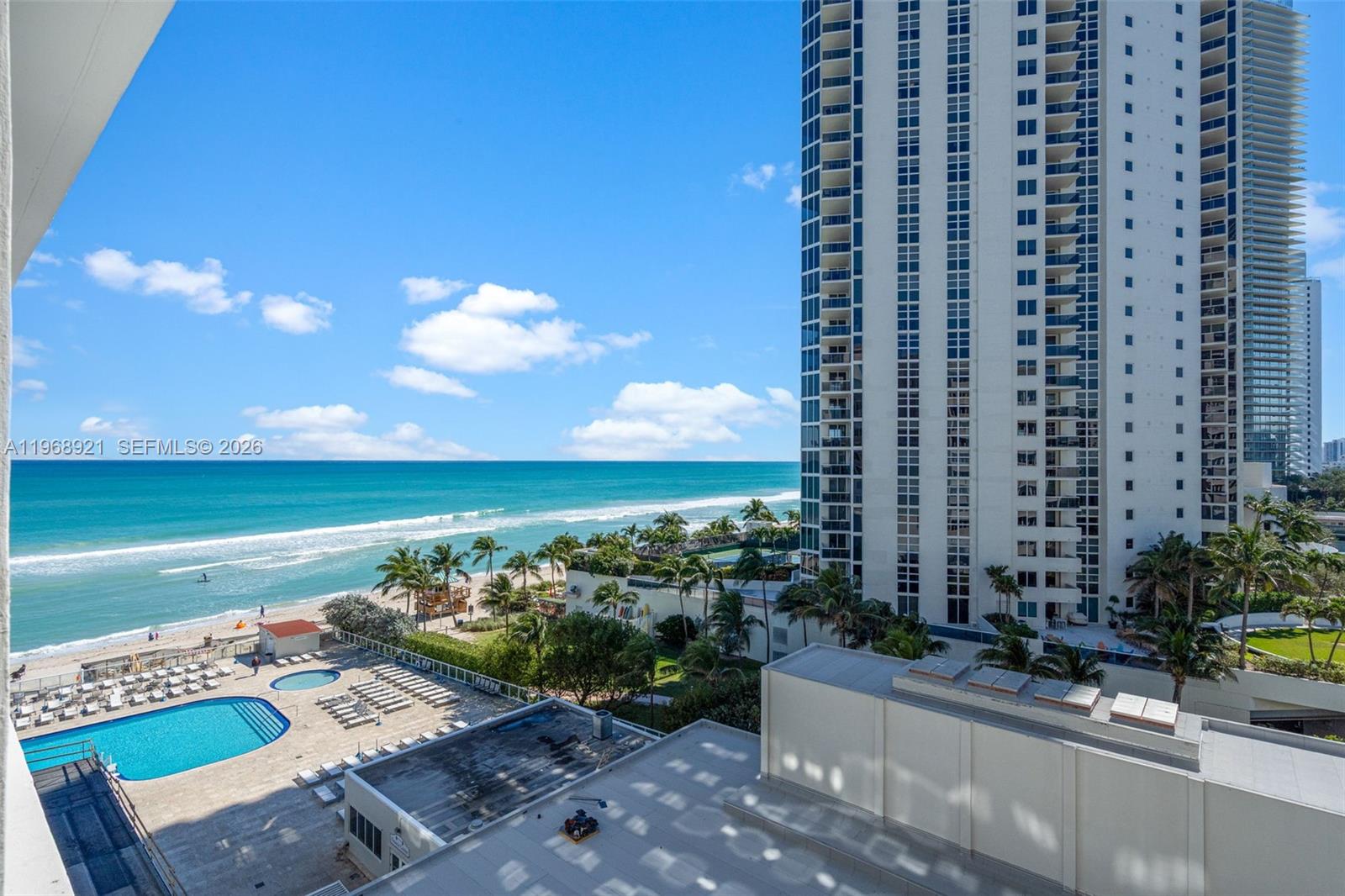 THE AVENTURA BEACH CLUB C - Residential