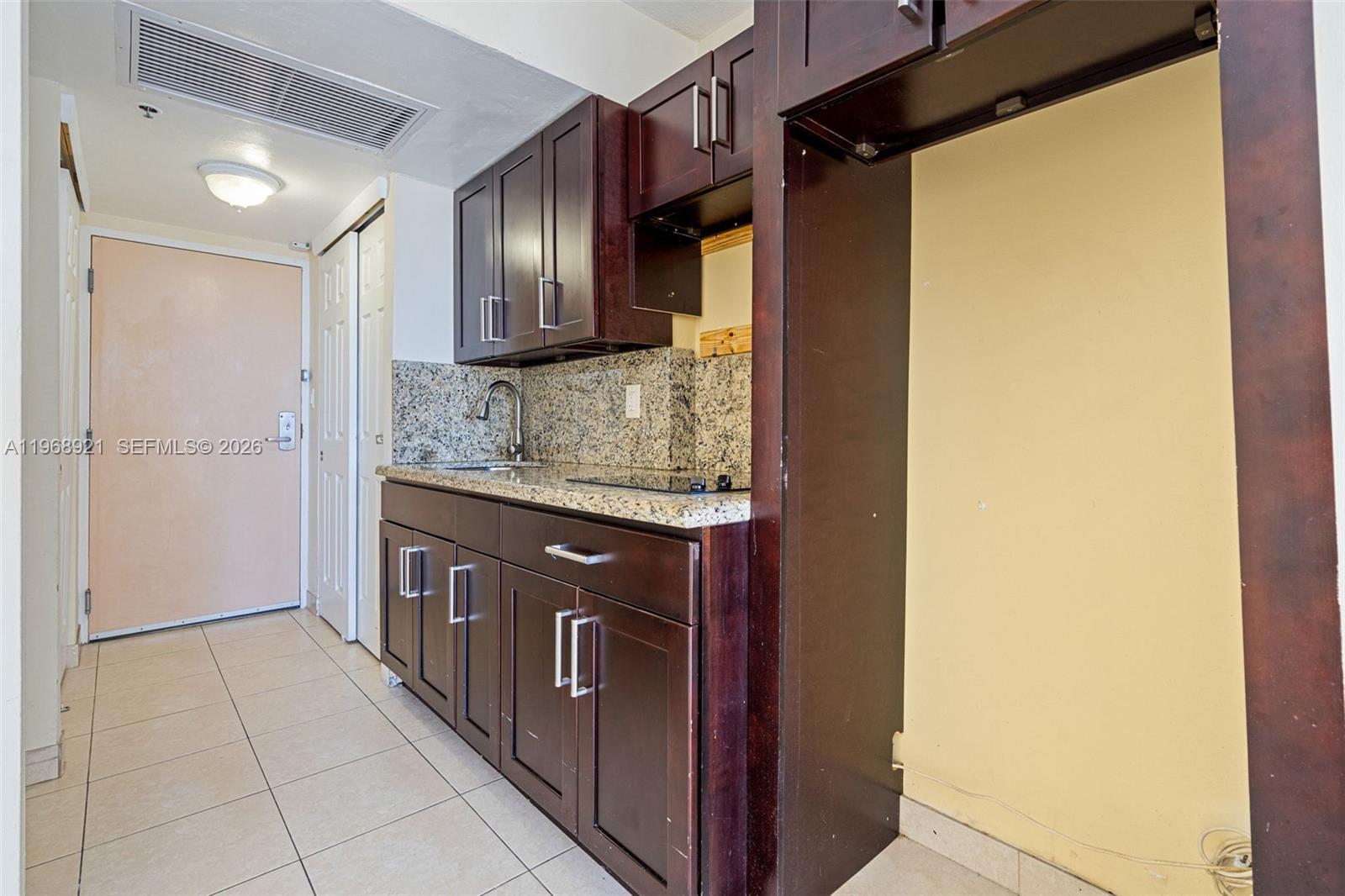 THE AVENTURA BEACH CLUB C - Residential