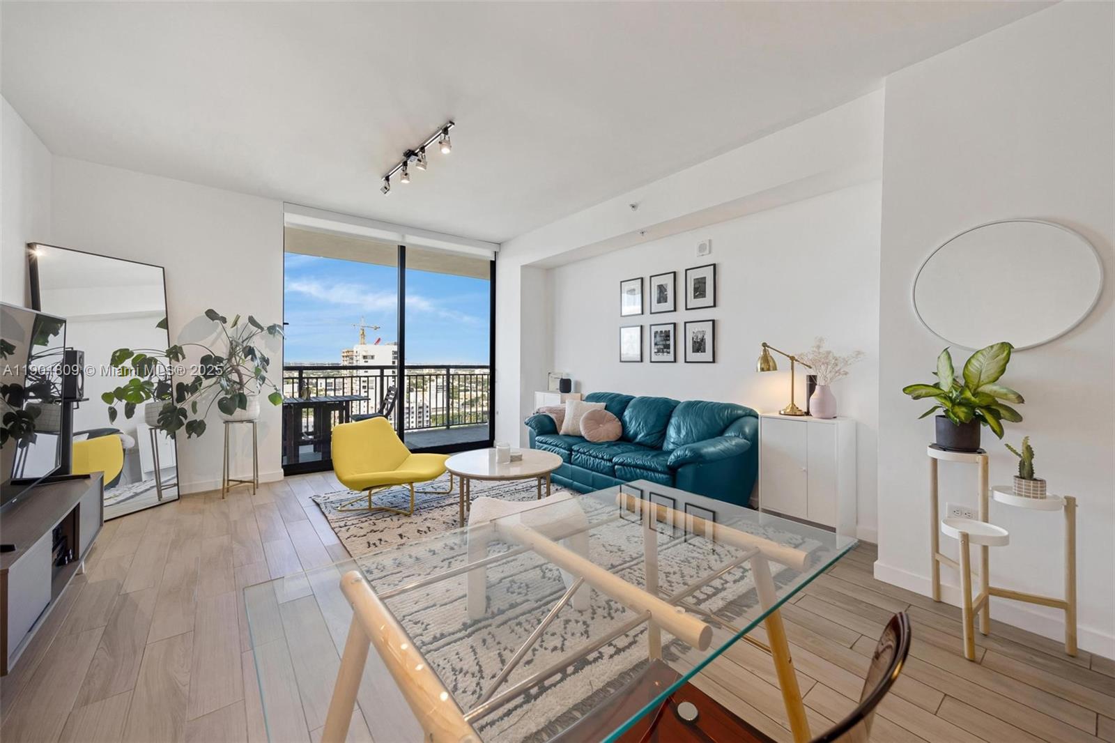 NINE AT MARY BRICKELL VIL - Residential