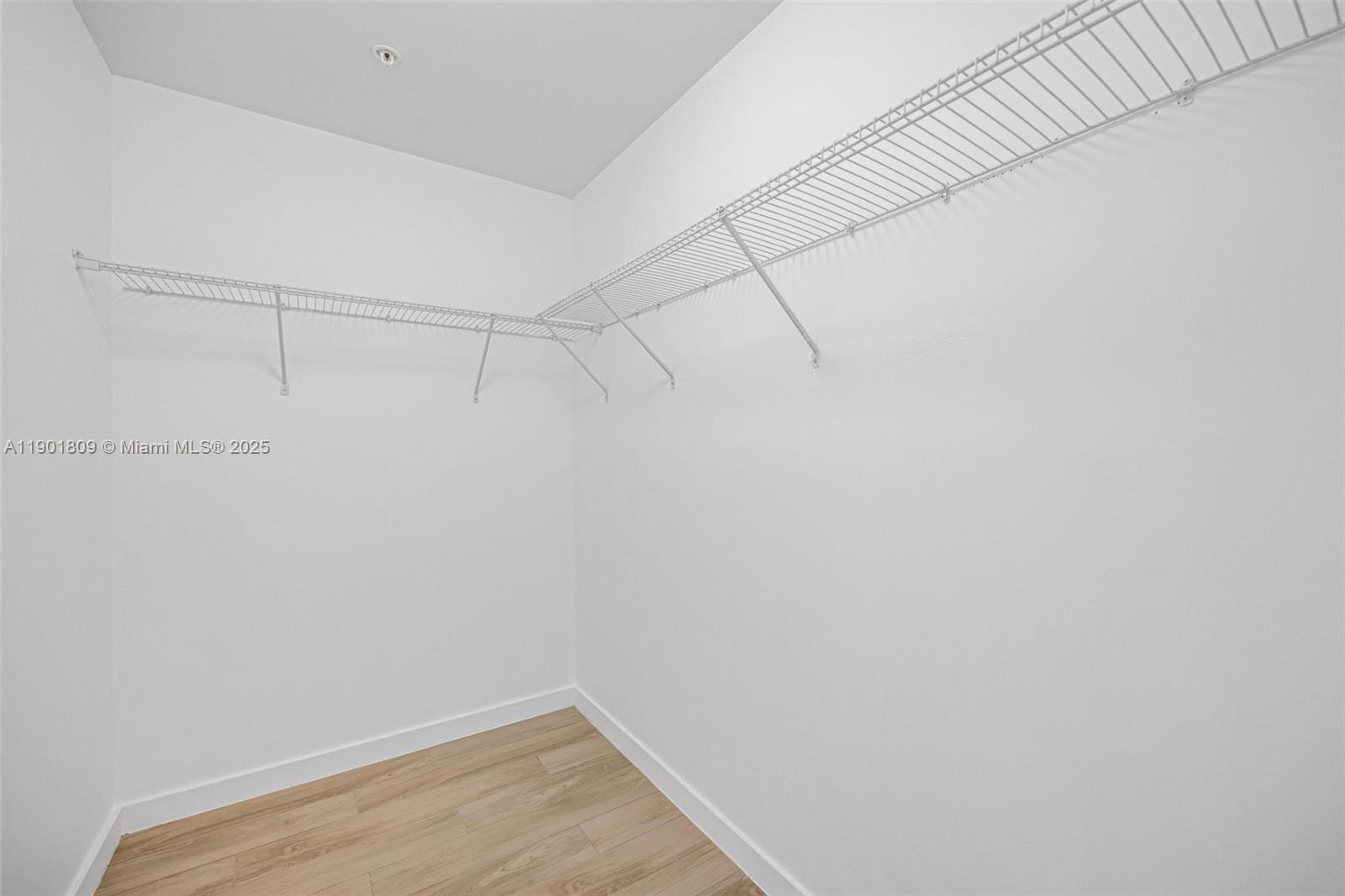 NINE AT MARY BRICKELL VIL - Residential