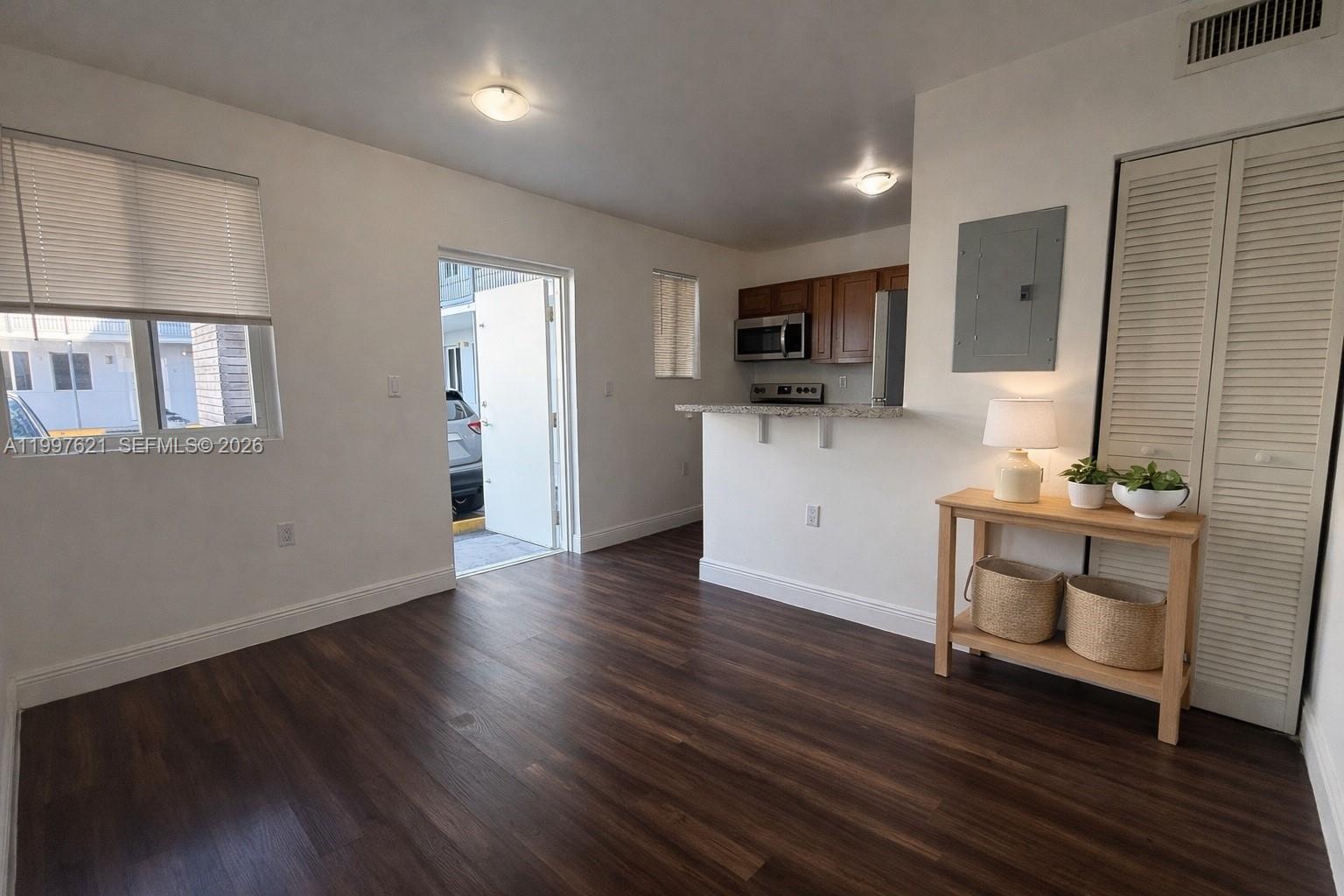 MIAMI NORTH - Residential Lease