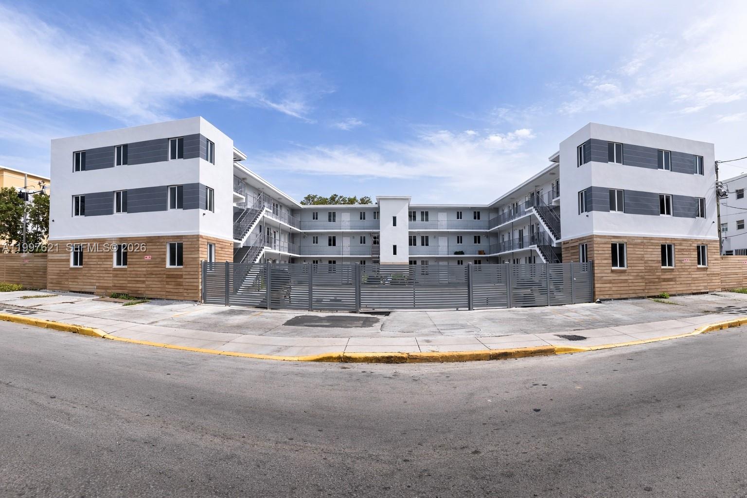 MIAMI NORTH - Residential Lease