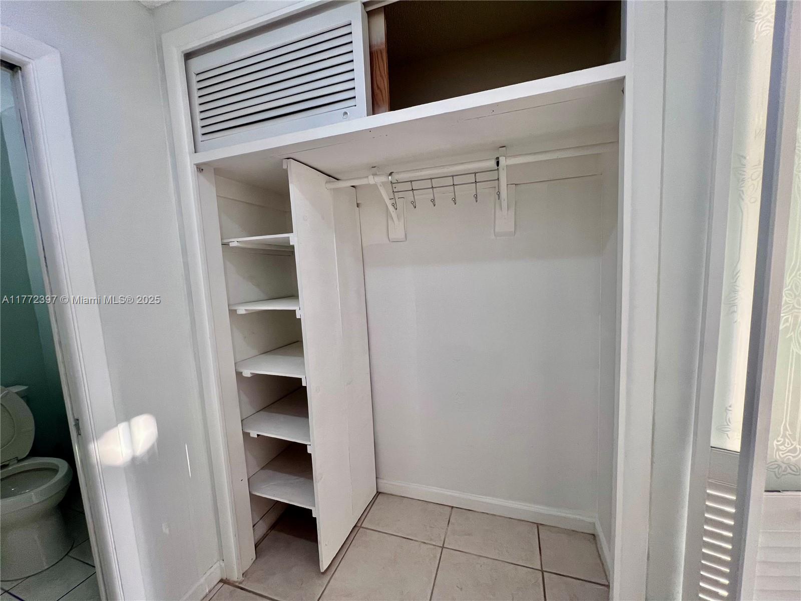 HOLLYWOOD GARDENS CONDOMI - Residential