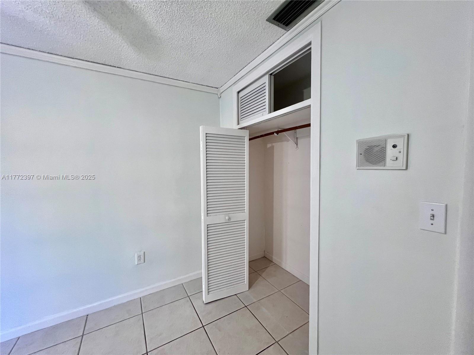 HOLLYWOOD GARDENS CONDOMI - Residential