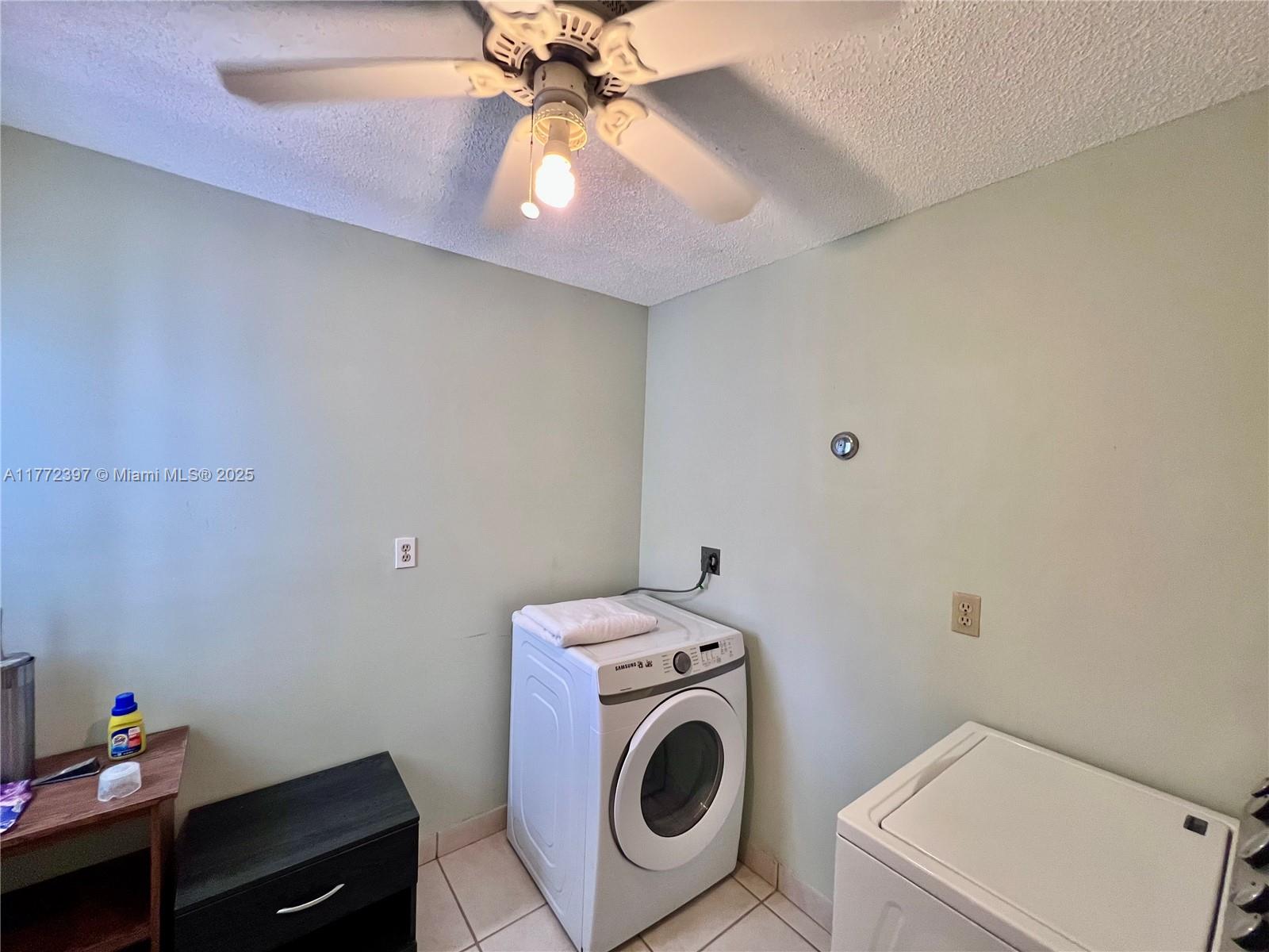 HOLLYWOOD GARDENS CONDOMI - Residential