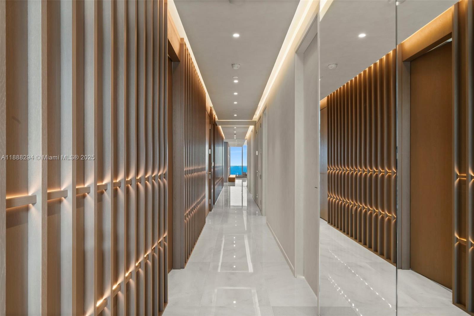 NORTH BISCAYNE BEACH AMEN - Residential