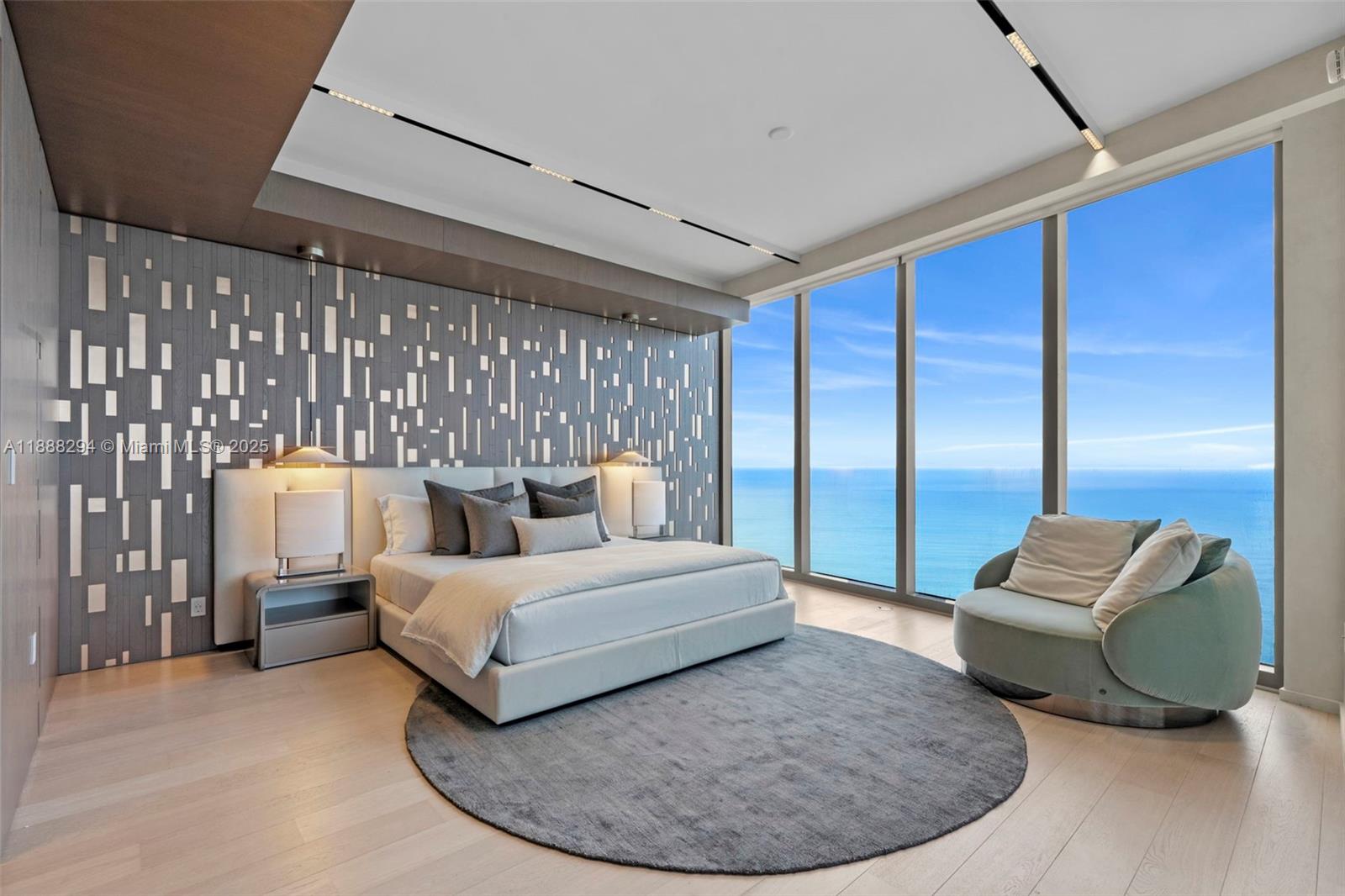 NORTH BISCAYNE BEACH AMEN - Residential