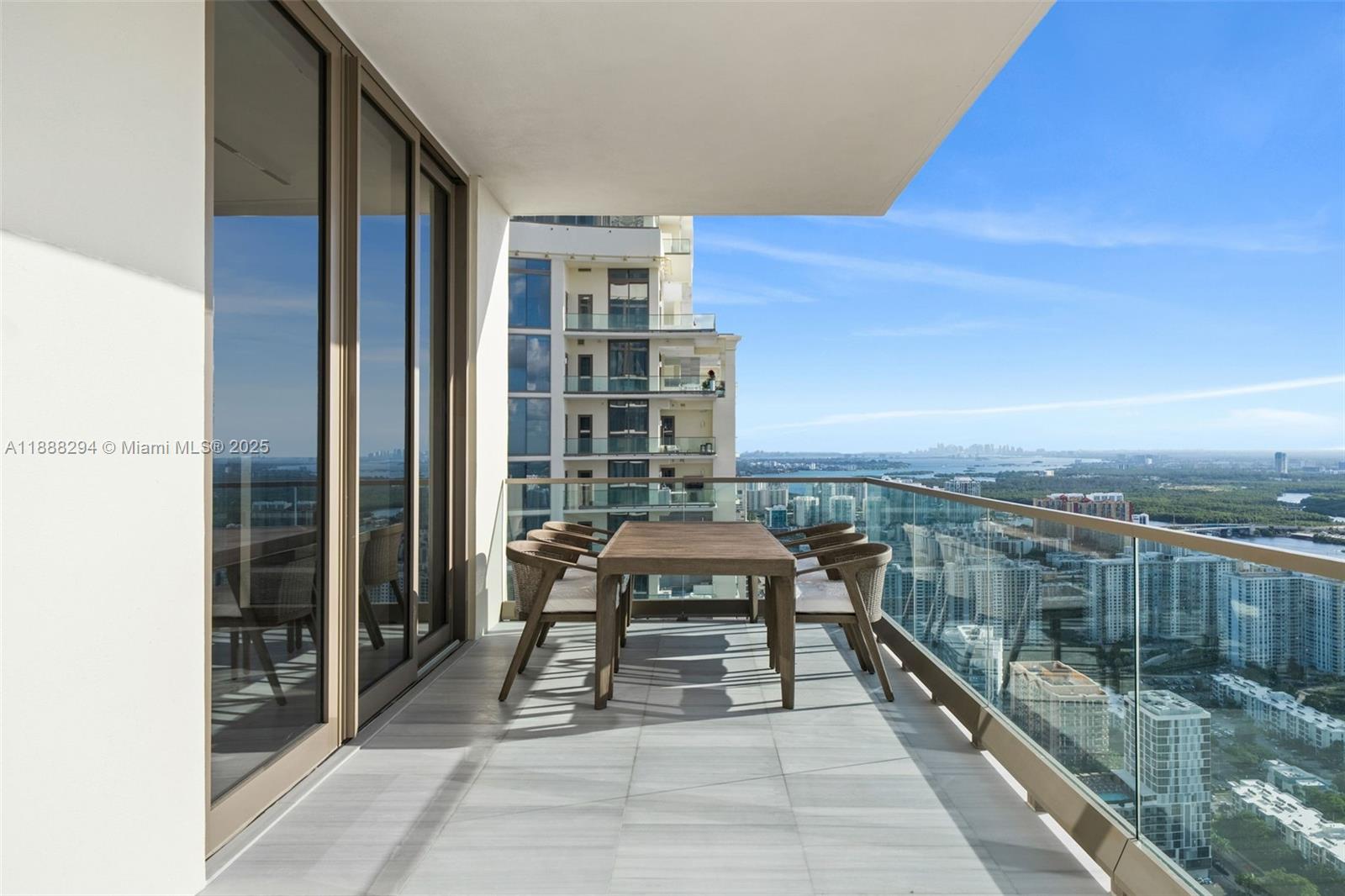NORTH BISCAYNE BEACH AMEN - Residential