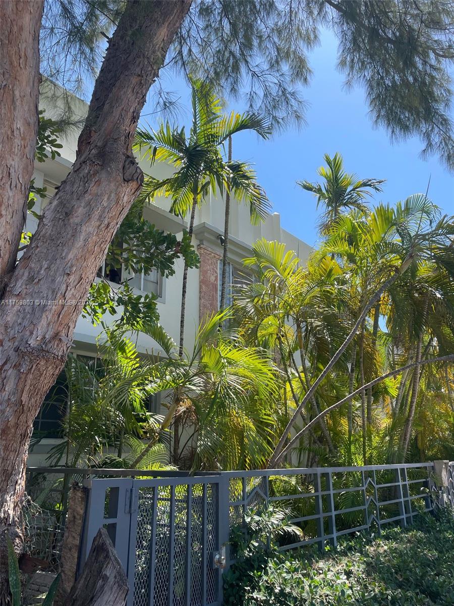 Rental Property at 1611 Euclid Ave 3, Miami Beach, Miami-Dade County, Florida - Bathrooms: 1  - $1,700 MO.