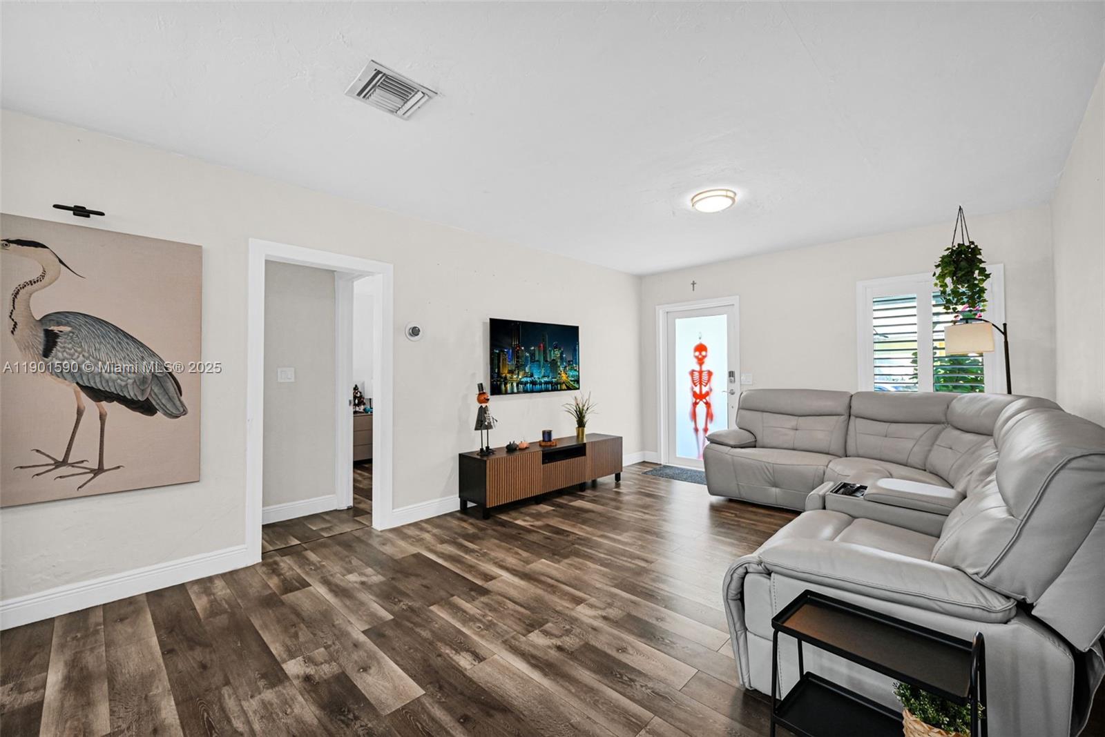 RIVIERA ESTS - Residential