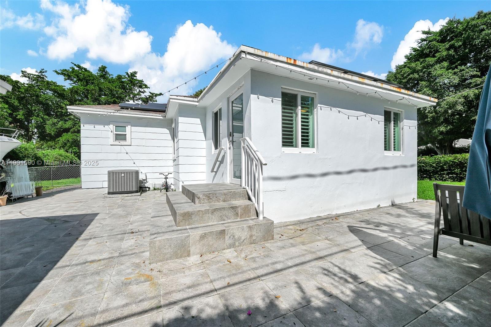 RIVIERA ESTS - Residential