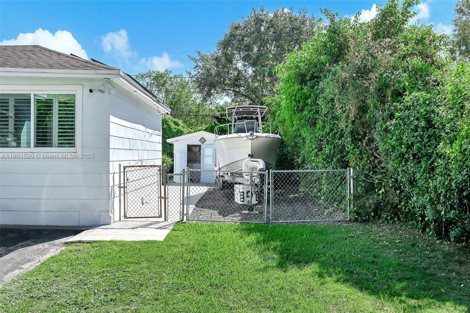 RIVIERA ESTS - Residential