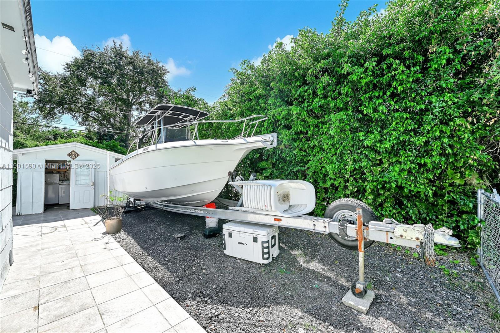 RIVIERA ESTS - Residential