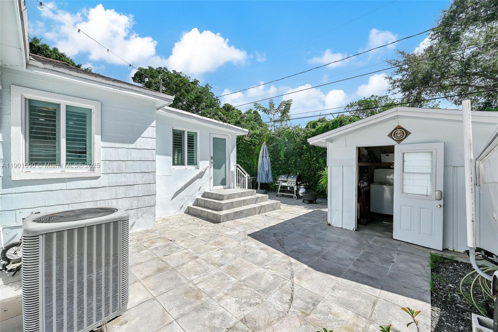 RIVIERA ESTS - Residential