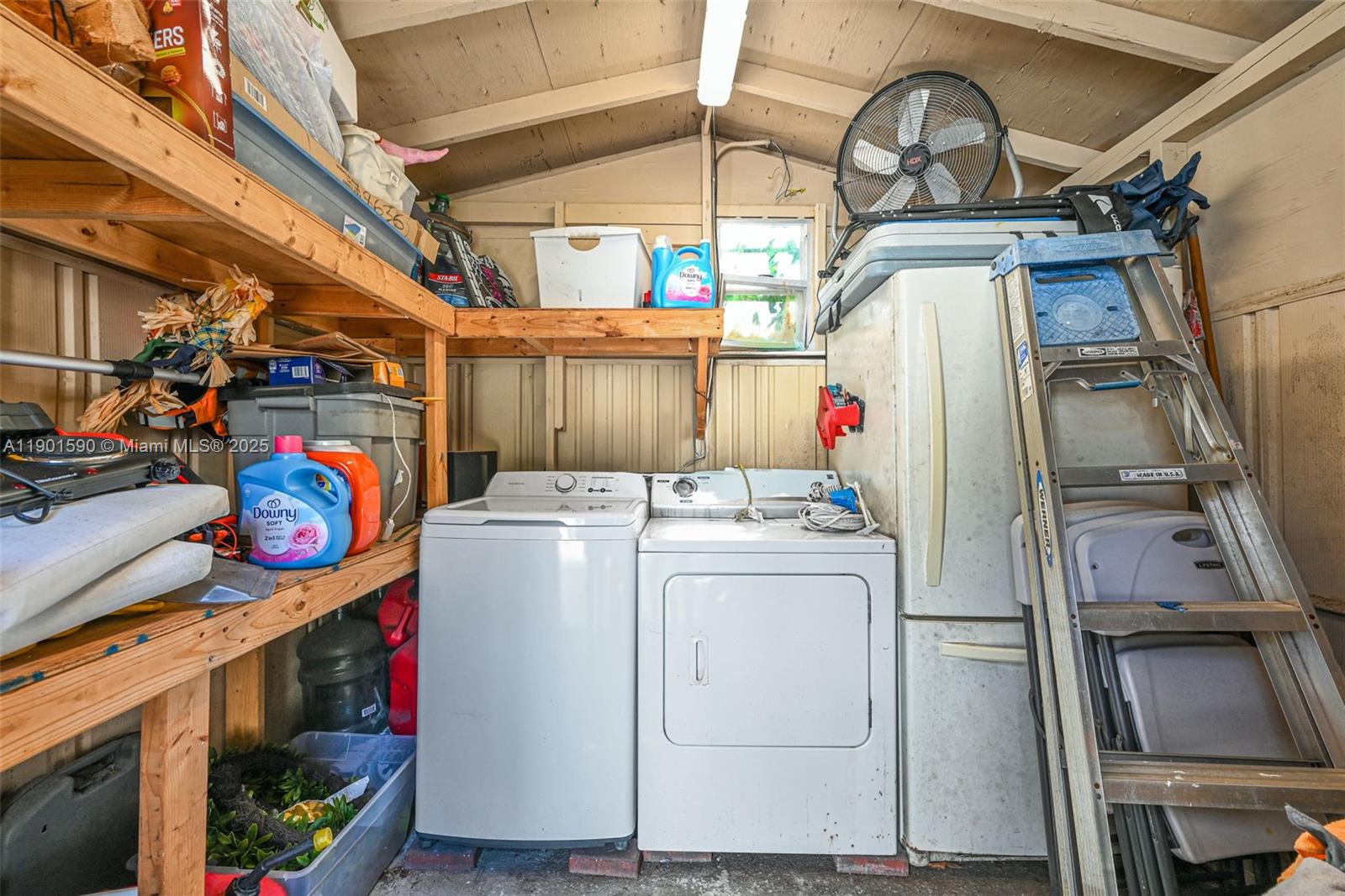 RIVIERA ESTS - Residential