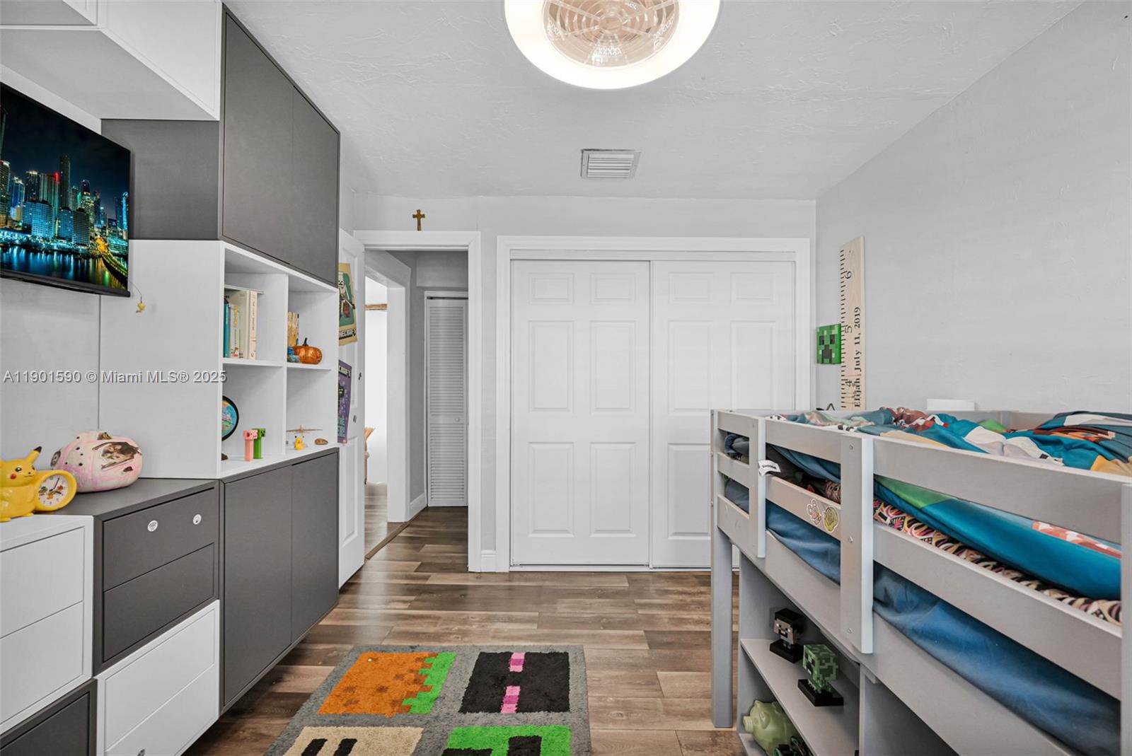 RIVIERA ESTS - Residential