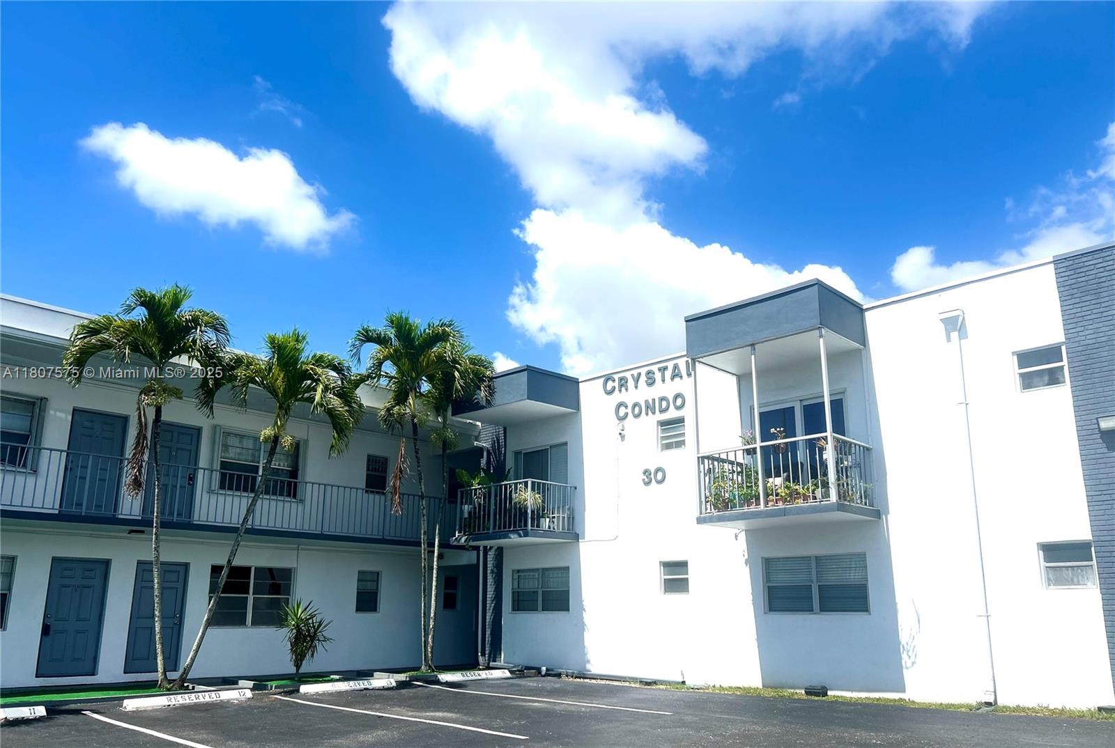 30 Se 4th Ave 210, Hallandale Beach, Broward County, Florida - 1 Bedrooms  
1 Bathrooms - 