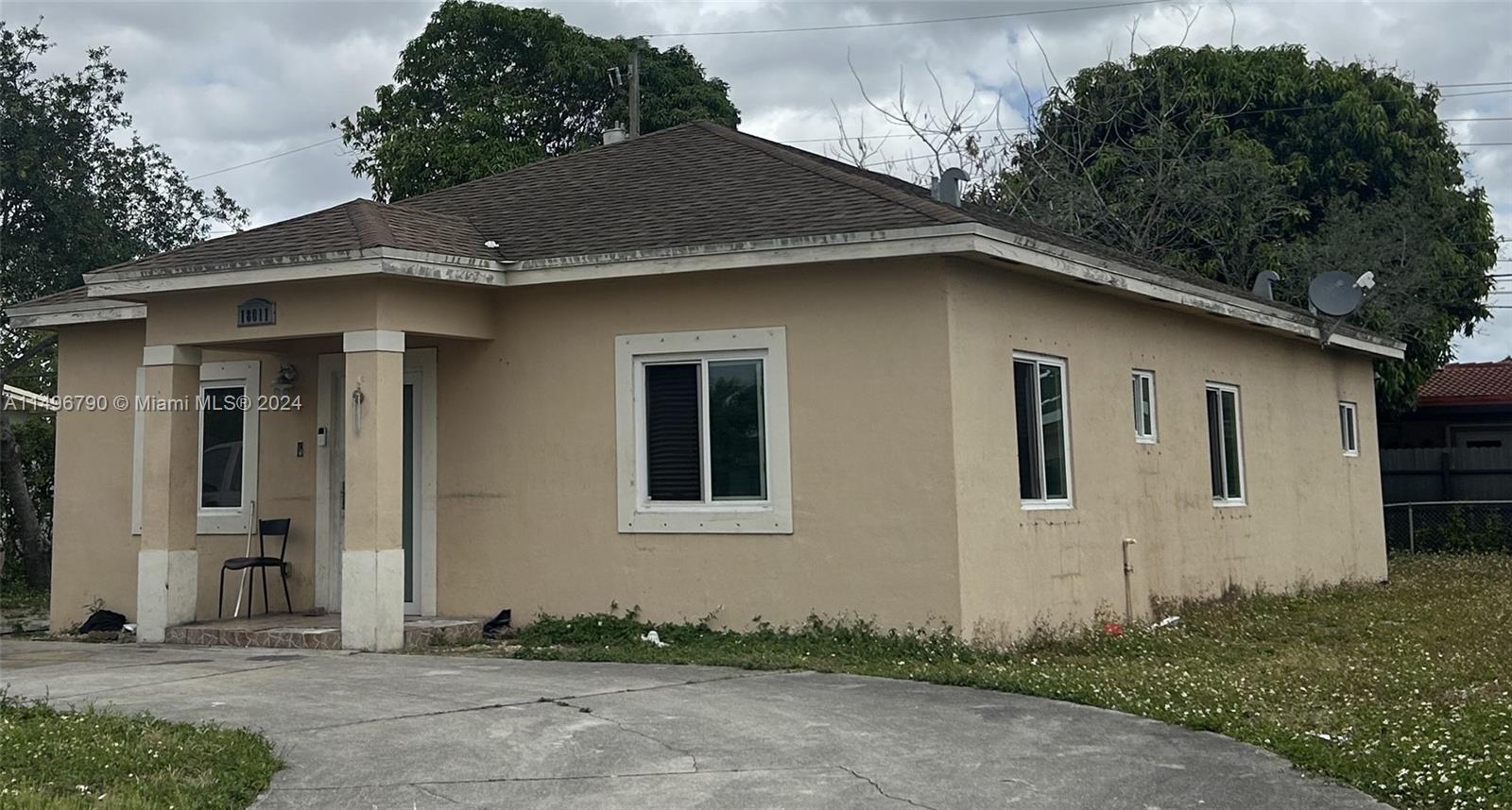 Property for Sale at 18011 Nw 47th Ct Ct, Miami Gardens, Broward County, Florida - Bedrooms: 3 
Bathrooms: 1  - $223,353