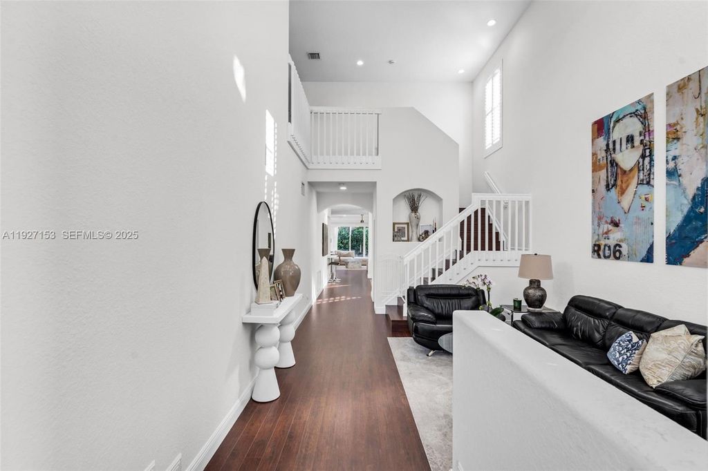 Photo of 4272 N Magnolia Cir, Delray Beach, FL 33445 (MLS # A11927153)