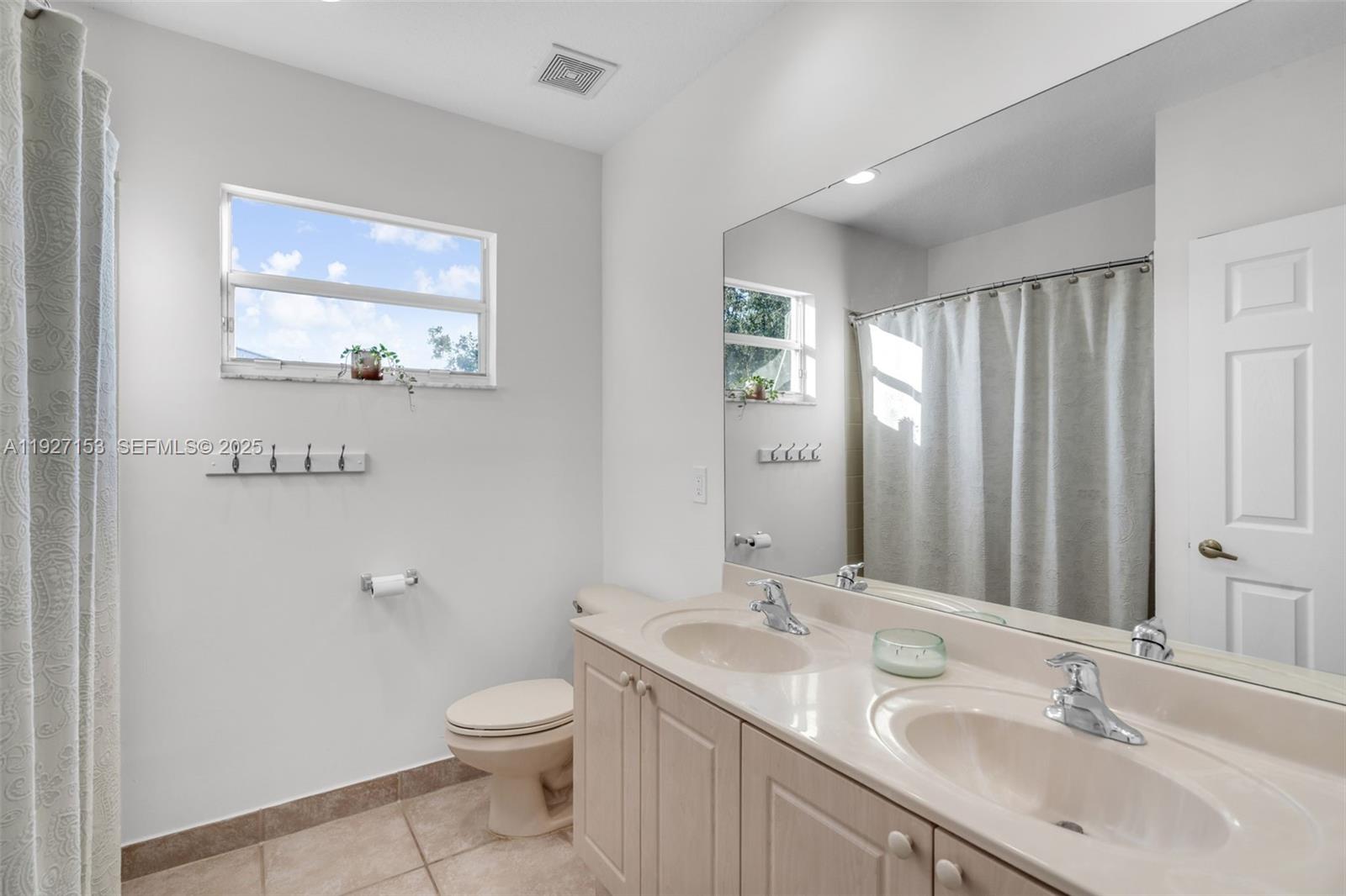 SABAL LAKES PH 4 - Residential