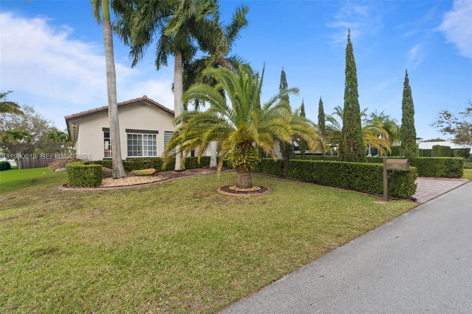 RENAISSANCE RANCHES - Residential