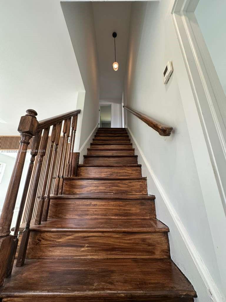 FLAIR SUB NO 3 - Residential Lease