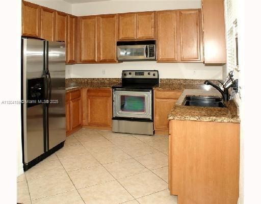 1157 NW 18th Ave