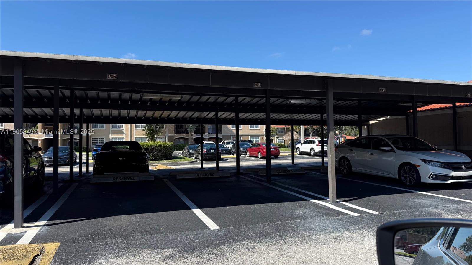 MARQUESA CONDO - Residential