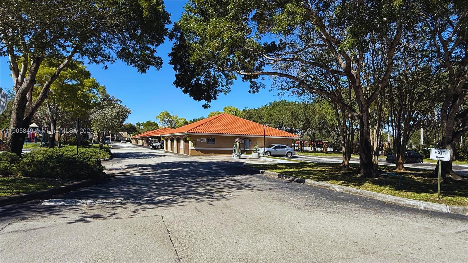 MARQUESA CONDO - Residential