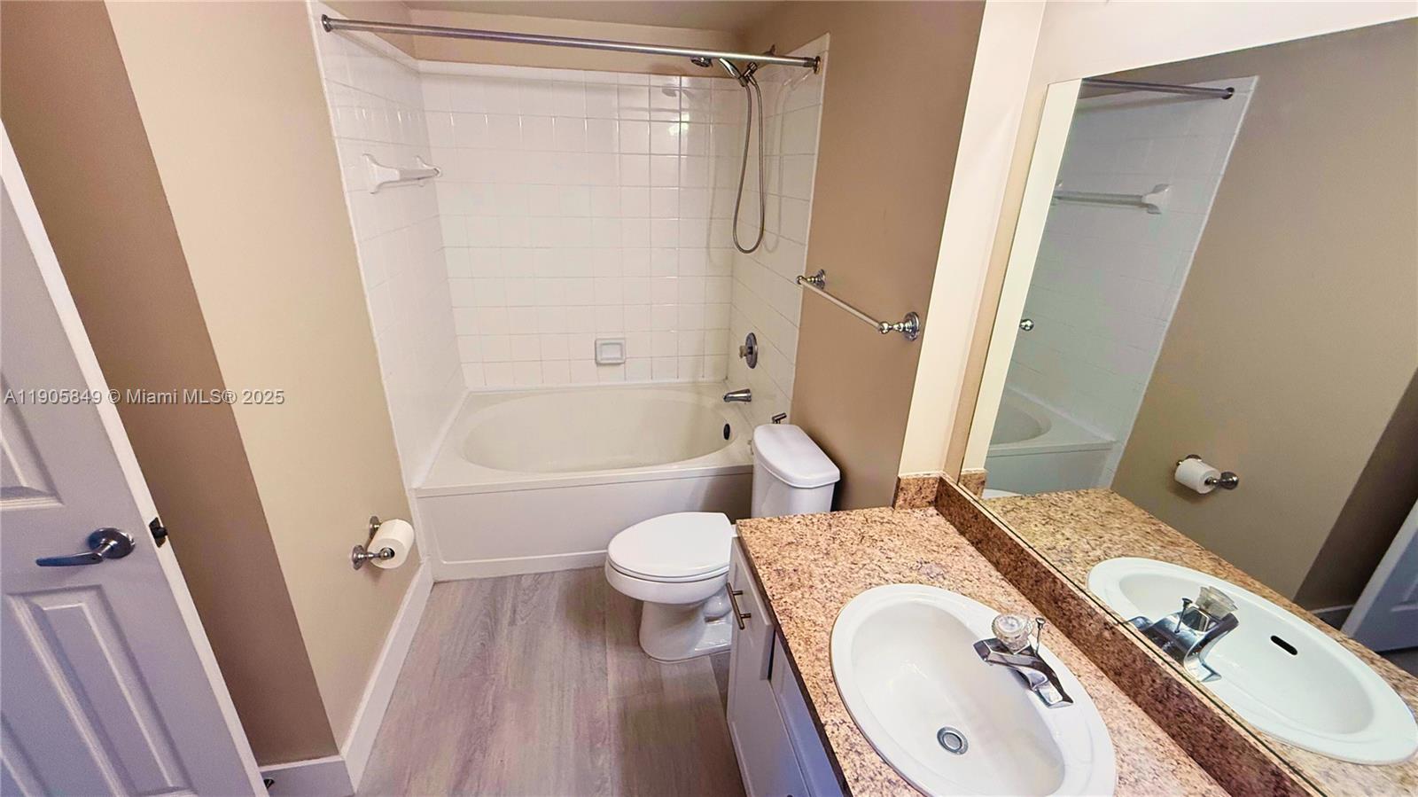 MARQUESA CONDO - Residential