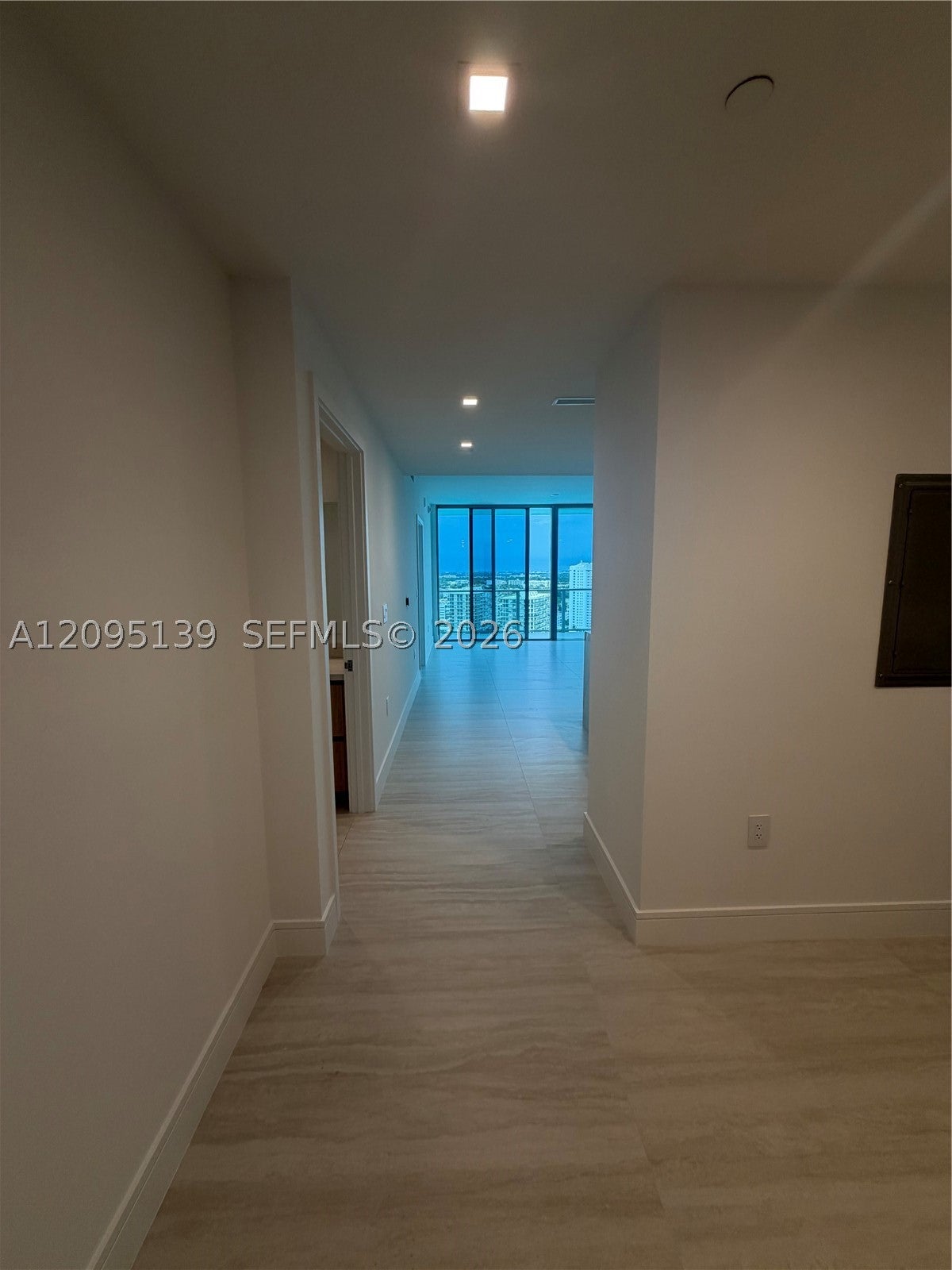 2411 Laguna Cir 2409