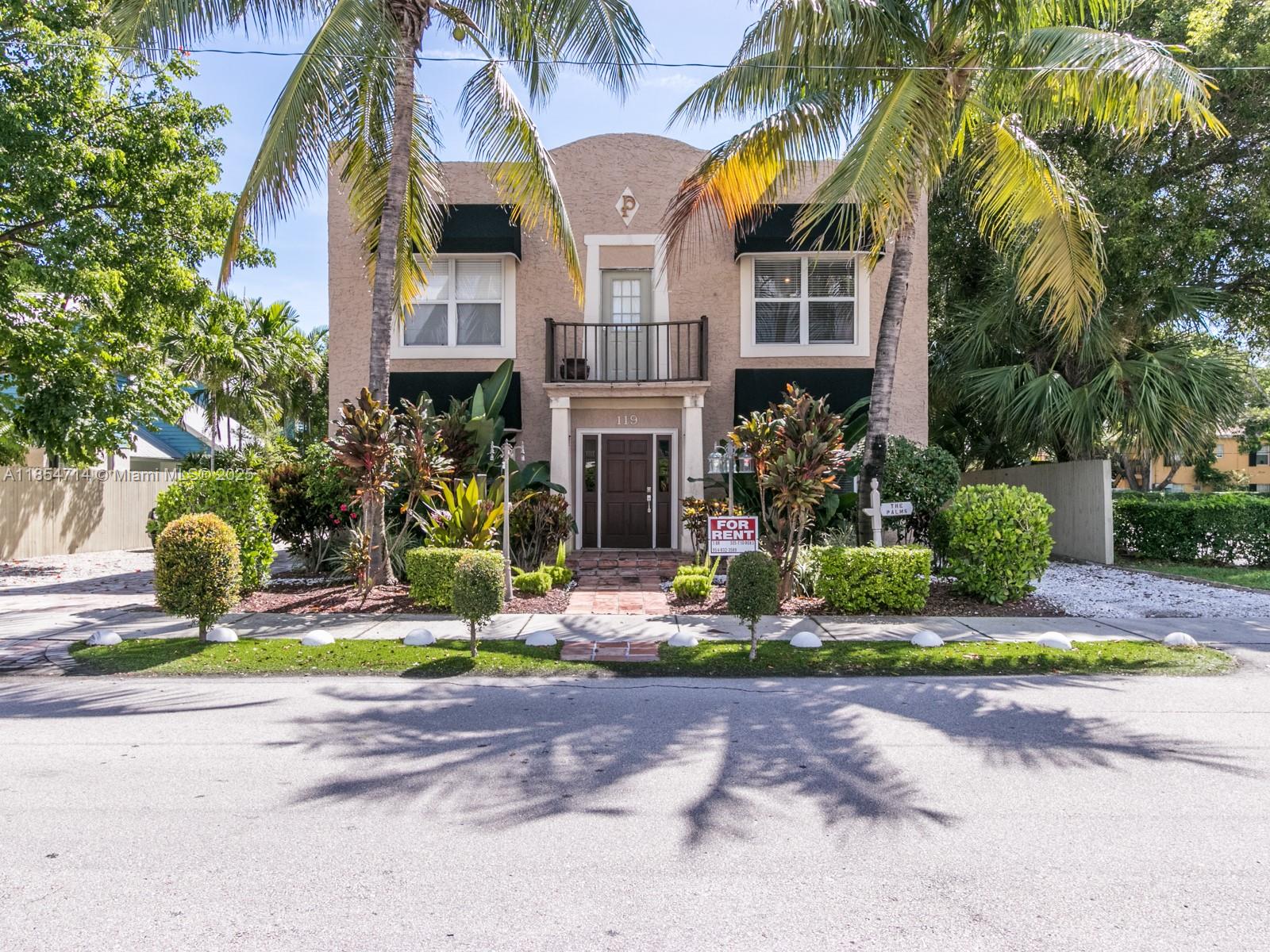 NEWLY RENOVATED, RIGHT OFF FAMOUS ATLANTIC AVE, STAINLESS STEEL APPLIANCES AND GRANITE COUNTER TOPS, LOCATED IN A CHARMING HISTORIC BUILDING, BRIEF WALK TO DELRAY'S GORGEOUS BEACHES AND STEPS FROM THE MAIN AVE WHICH FEATURES GREAT RESTAURANTS, WONDERFUL SHOPS AND THE BEST NIGHTLIFE THAT SOUTH FLORIDA HAS TO OFFER. APARTMENT COMES WITH EXTRA AIR-CONDITIONED STORAGE ROOM, LAUNDRY ROOM , BIKE RACKS, AND PLENTY OF FREE PARKING.*****IT IS A MUST SEE*****